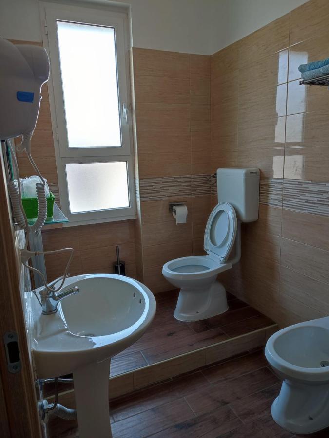 Alo Alo Albergo Casteggio Bagian luar foto